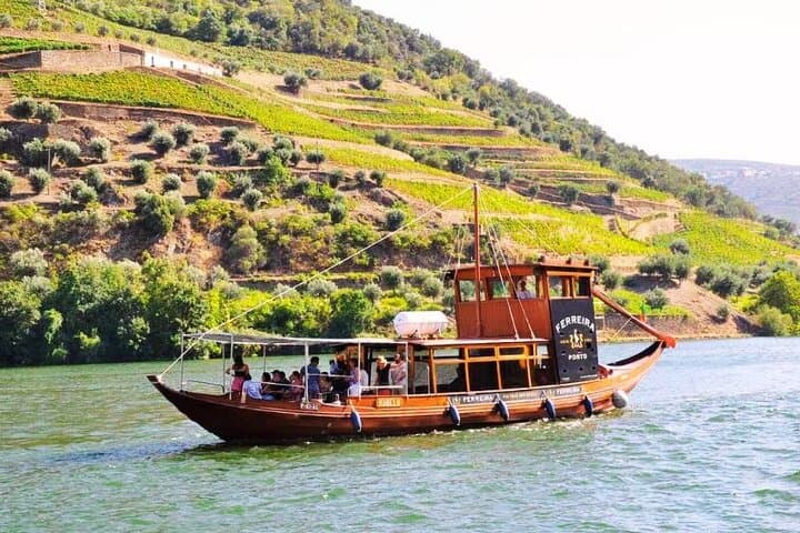 Douro Valley Wine Tour: Two Wineries, Lunch and Optional Rabelo Cruise from Porto photo 3