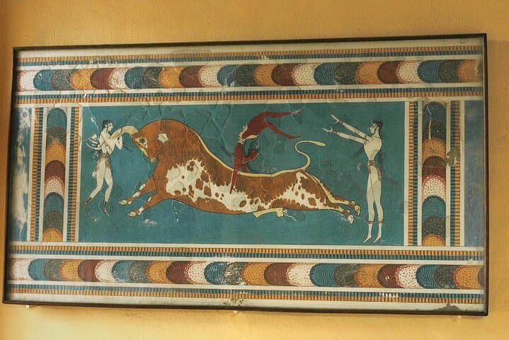 Knossos Palace to Peza Winery: Private Half-Day Tour from Heraklion
