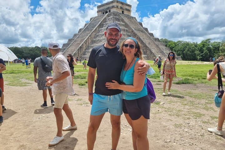 Chichen Itza, Ik Kil Cenote & Izamal: Full-Day Cultural Tour from Mérida