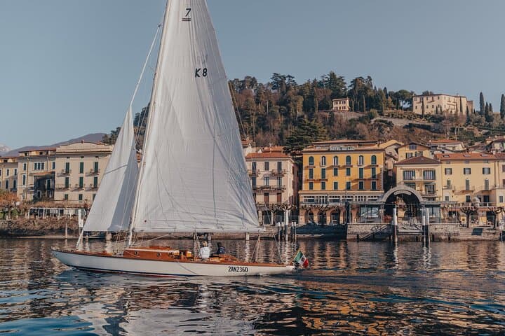 Sunset Sailing and Aperitif: Private Classic Boat Tour from Bellagio on Lake Como