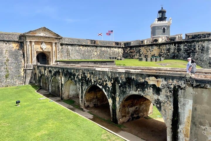 Old San Juan and El Morro: Guided Walking Tour of Historic Fortifications