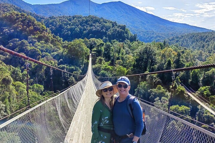 Situgunung Suspension Bridge & Sawer Falls: Day Trip from Jakarta