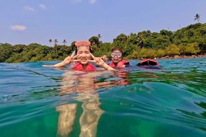 Koh Rong Fishing and Snorkeling Private Tour — Koh Toch, Long Beach & Bioluminescent Plankton photo 6