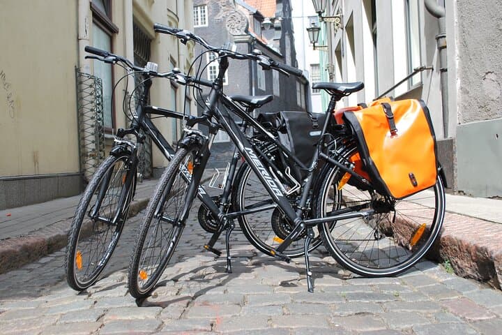 Offbeat Riga: 3-Hour Guided Bike Tour Along the Daugava & Moscow District photo 2