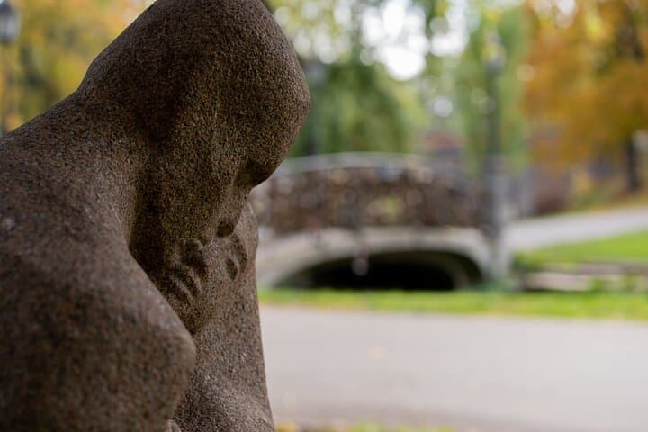 Offbeat Riga: 3-Hour Guided Bike Tour Along the Daugava & Moscow District photo 6