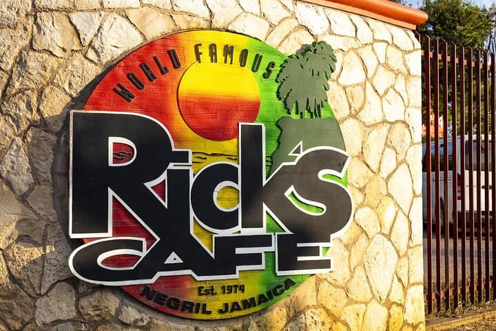 Exploring Negril's Natural Wonders: Seven Mile Beach and Rick's Café photo 2