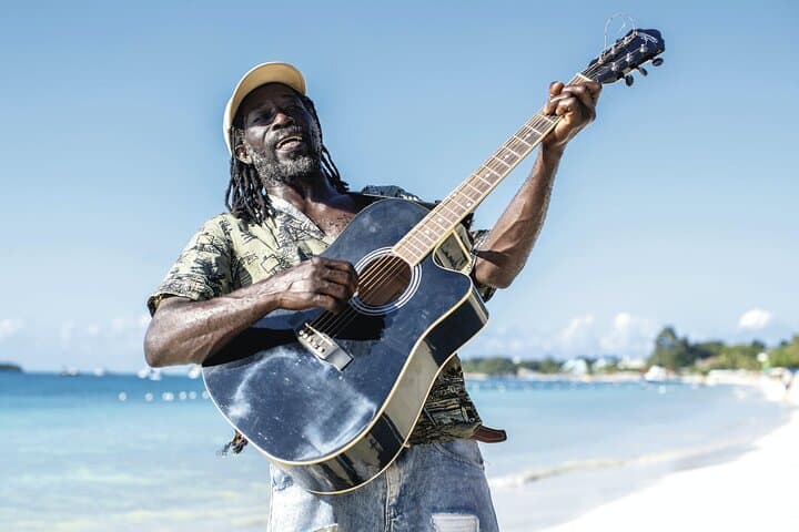 Exploring Negril's Natural Wonders: Seven Mile Beach and Rick's Café photo 6