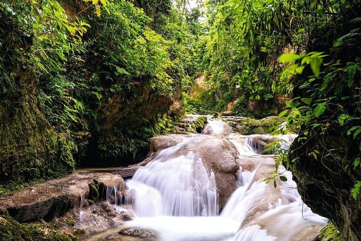 Dunn's River & Blue Hole Day Trip — Ocho Rios Waterfall Climb and Blue Hole Swim photo 6