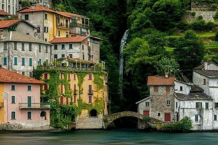 Private 2-Hour Boat Tour on Lake Como: Villas, Prosecco & Hidden Bays photo 3