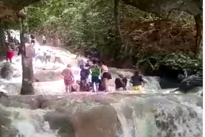 Dunns River Falls and River Tubing Day Tour from Montego Bay photo 2