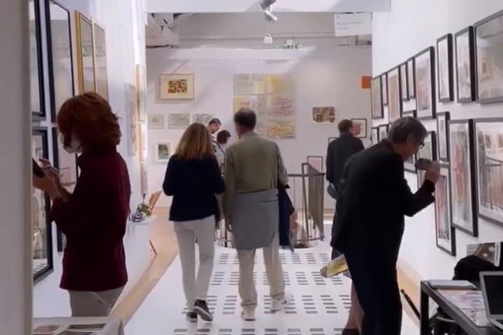 Marais Contemporary Gallery Tour: Private Art Walk in Paris