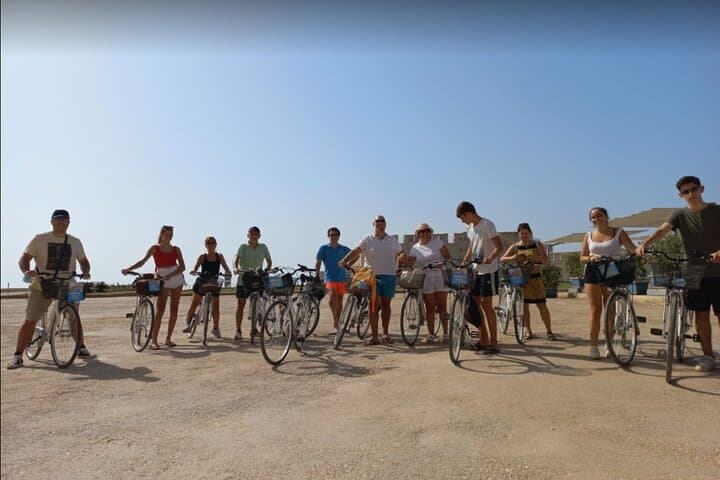 Cycle Ortigia: Full-Day Bicycle Rental to Explore Syracuse's Seafront and Ancient Streets