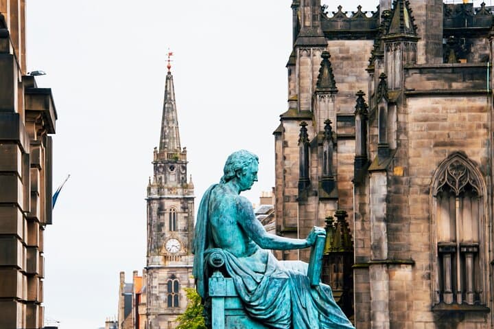 Historic Edinburgh Castle & Old Town Guided Walking Tour photo 5