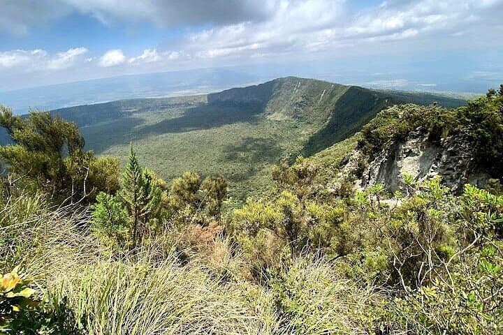 Hiking Safari to Mount Longonot: Day Hike from Nairobi with Crater-Rim Views photo 2