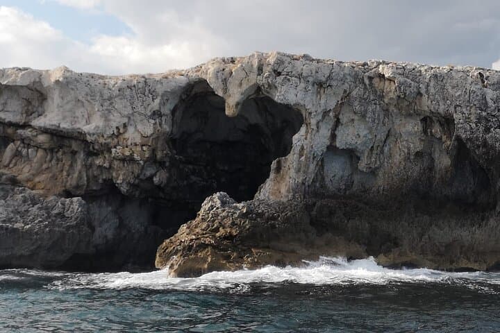 Syracuse Private Boat Tour with Prosecco: Ortigia & Sea Caves Aperitif photo 6