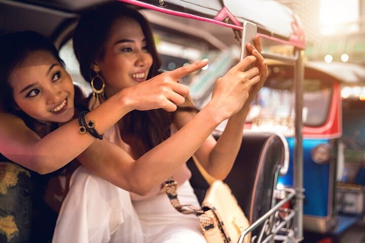 Bangkok After Dark: Tuk‑Tuk Night Tour & Chinatown Street Food Experience