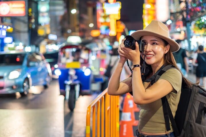 Bangkok After Dark: Tuk‑Tuk Night Tour & Chinatown Street Food Experience photo 4