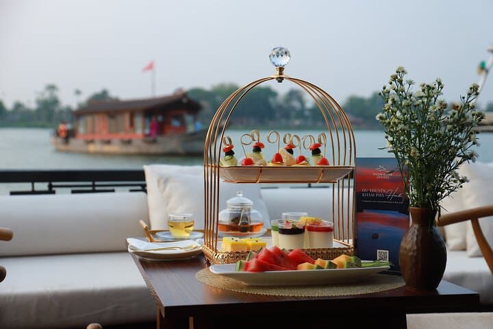 Huong River Afternoon Tea Cruise — Sunset Tea, Thien Mu Pagoda & Trang Tien Bridge