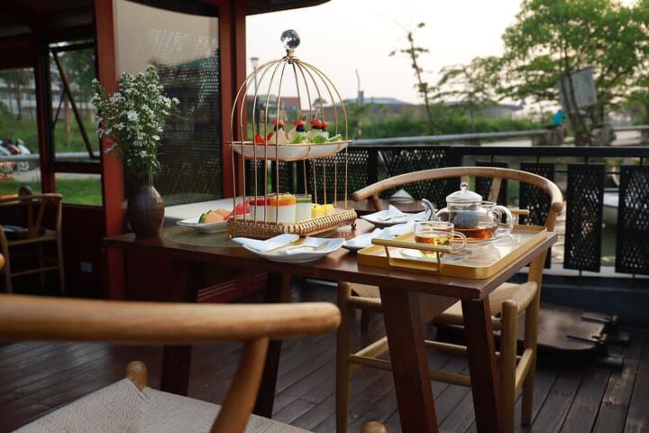 Huong River Afternoon Tea Cruise — Sunset Tea, Thien Mu Pagoda & Trang Tien Bridge photo 2