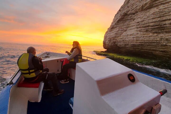 Pigeon Rocks Boat Ride: Raouche Sunset Cruise in Beirut