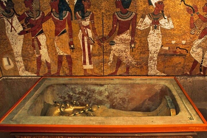 Private Luxor West Bank Tour — Kings' Tombs, Nefertari & Hatshepsut photo 3