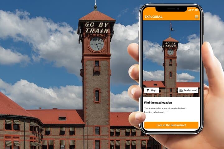 Portland Waterfront Scavenger Hunt: Self-Guided Walking Tour Along the Willamette