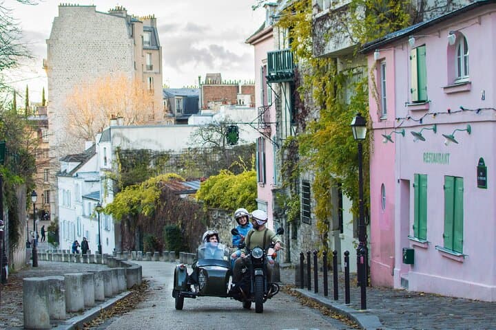 Paris Vintage Sidecar Tour — Private Guided Rides from Saint-Michel photo 3