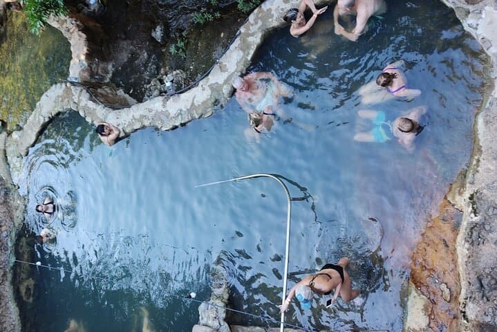 Rappelling Victoria Waterfall at Guachipelin: Canyoning, Hot Springs & Buffet in Rincón de la Vieja photo 2
