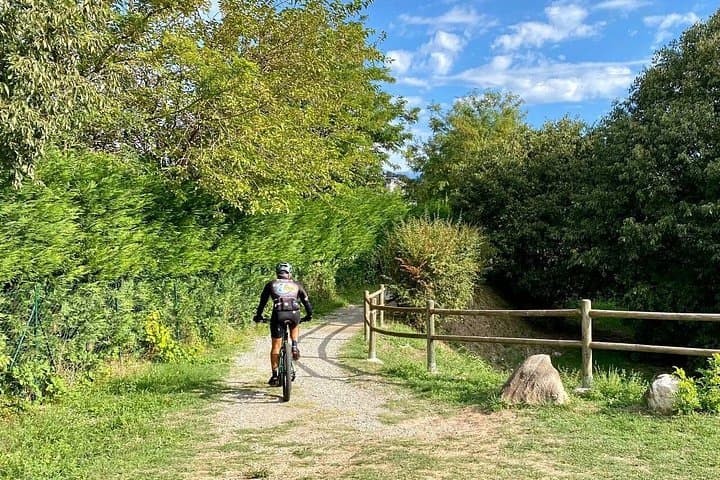 E-Bike Tour Through Sirmione’s Inland Vineyards with Winery Tasting photo 3