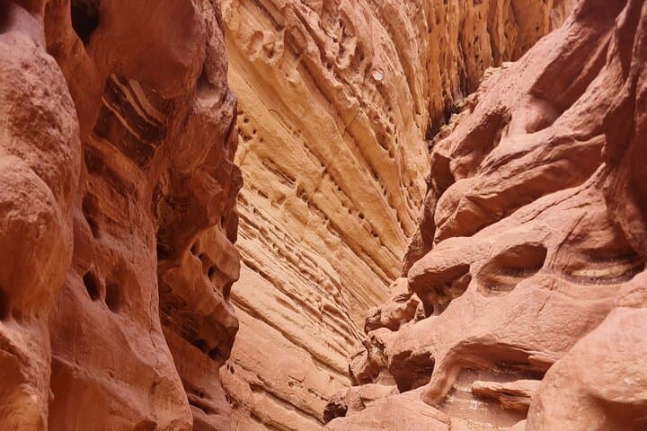 Red Canyon to Mount Yoash: Six Senses Hike and Open-Jeep Experience photo 5