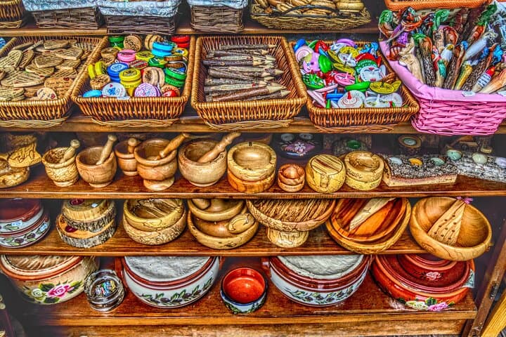 Luxor 3-Hour Private Shopping Excursion: Markets, Papyrus & Local Crafts photo 4