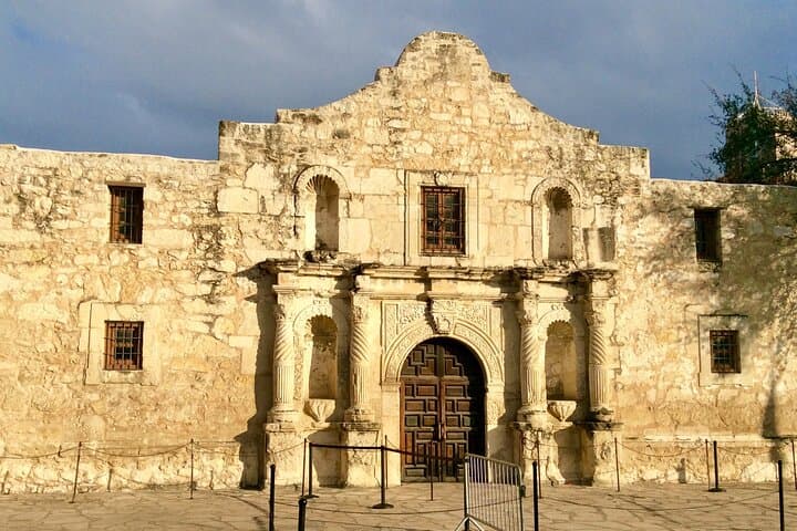 San Antonio Riverwalk Walking Tour: History, Sights & Practical Tips photo 4