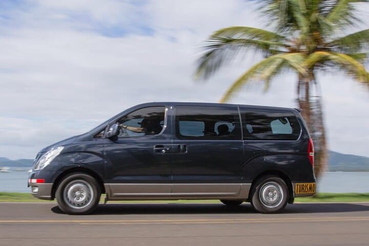 Private Airport Transfer: Liberia (LIR) to RIU Hotels & Planet Hollywood — Papagayo Door-to-Door Ride photo 3