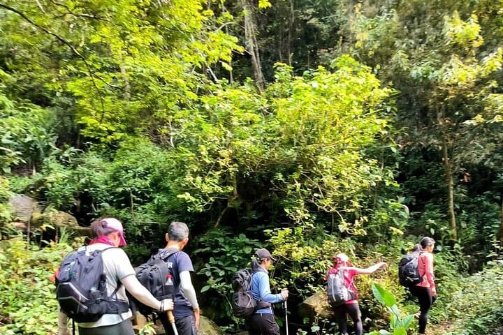 Ha Giang 2-Day Trek: Tay‑Dao Homestay Trek in the Tay Con Linh Range photo 2