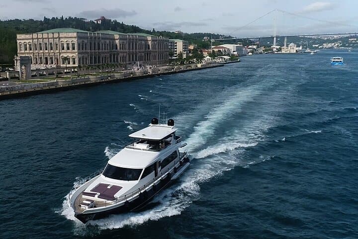 Bosphorus Yacht Cruise with Asian-Side Stopover: 2.5‑Hour Morning & Afternoon Tours photo 3