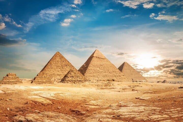 Private Day Tour: Pyramids of Giza, Great Pyramid & Sphinx Experience photo 2