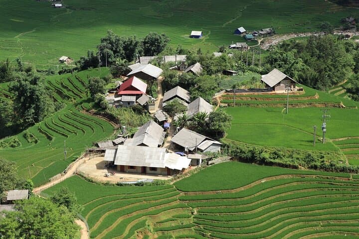 Overnight Homestay Trek Through Sa Pa’s Muong Hoa Valley