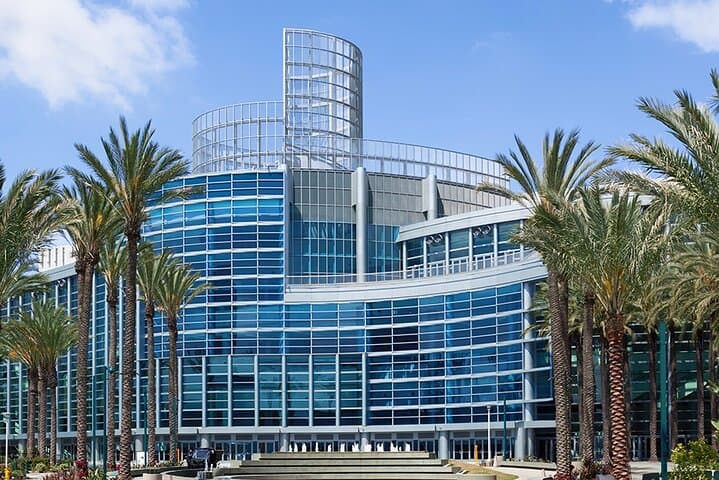 Door-to-Door Private Transfer: Anaheim to Los Angeles photo 4