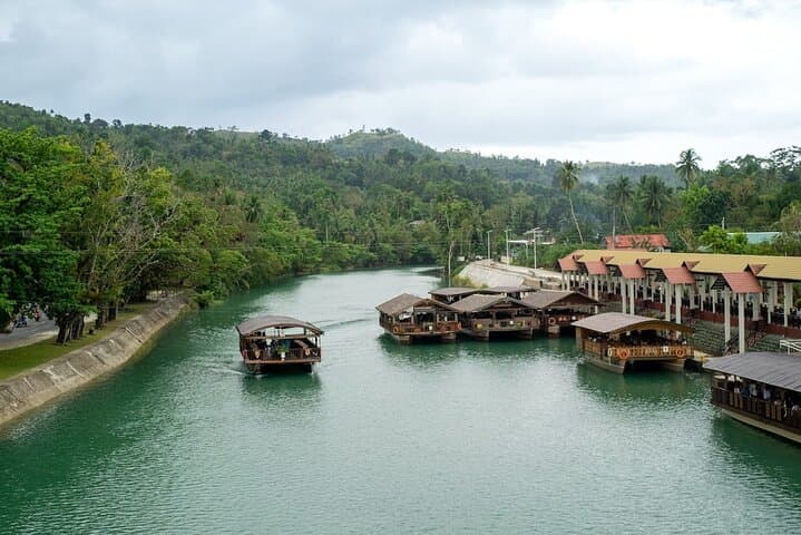 Chocolate Hills Tour: Tarsier Encounter and Loboc River Cruise in Bohol photo 4