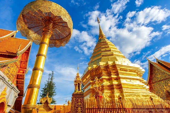 Doi Suthep & Wat Pha Lat Hike: Monk's Trail, Jungle Temple and Mountain Views