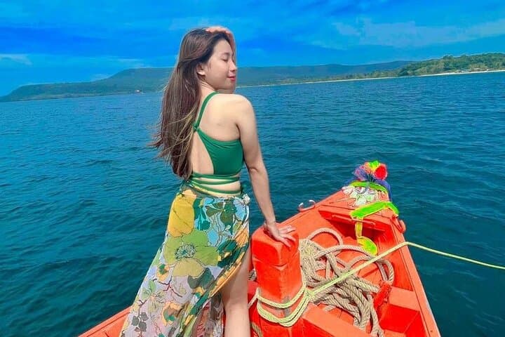 Koh Rong Fishing and Snorkeling Private Tour — Koh Toch, Long Beach & Bioluminescent Plankton photo 2