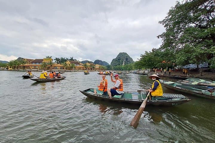 Tam Coc & Hoa Lu Day Tour: Cycling Rice Fields, Boat Caves and Ancient Capital photo 3