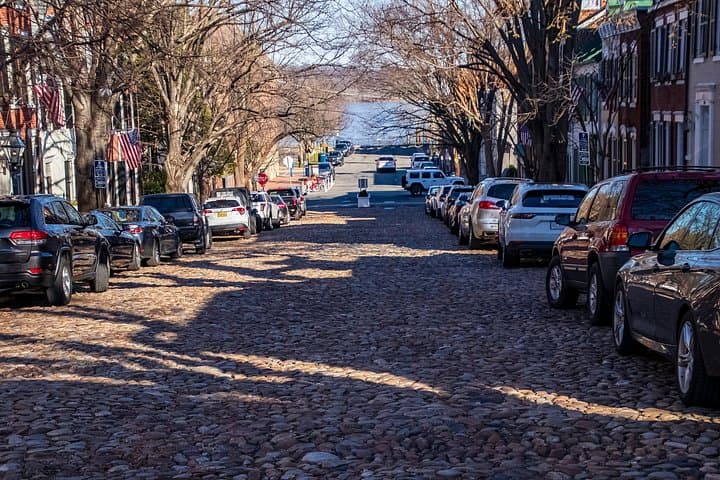 Historic Old Town Alexandria Walking Tour: 90-Minute Guided Stroll Through Colonial Streets photo 3
