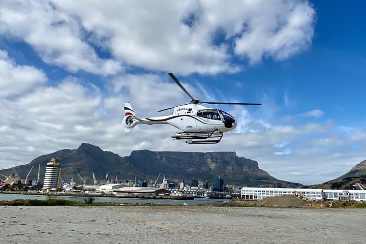 Cape Town City Hopper: 12-Minute Helicopter Flight Over Table Mountain & the Atlantic Seaboard photo 3