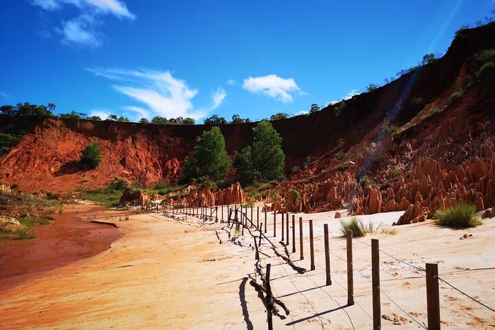5-Day Northern Madagascar Adventure: Tsingy, Red Cliffs, Emerald Bays & Lemurs photo 3