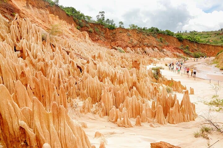 5-Day Northern Madagascar Adventure: Tsingy, Red Cliffs, Emerald Bays & Lemurs photo 6