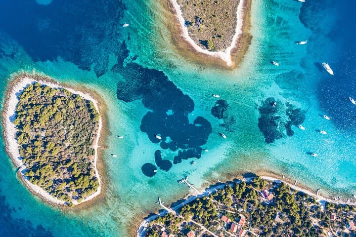 Blue Lagoon Half-Day from Split: Swim, Snorkel and Explore Trogir