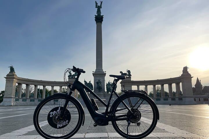 Budapest Highlights Private E‑Bike Tour: Top Sights in 4 Hours photo 2