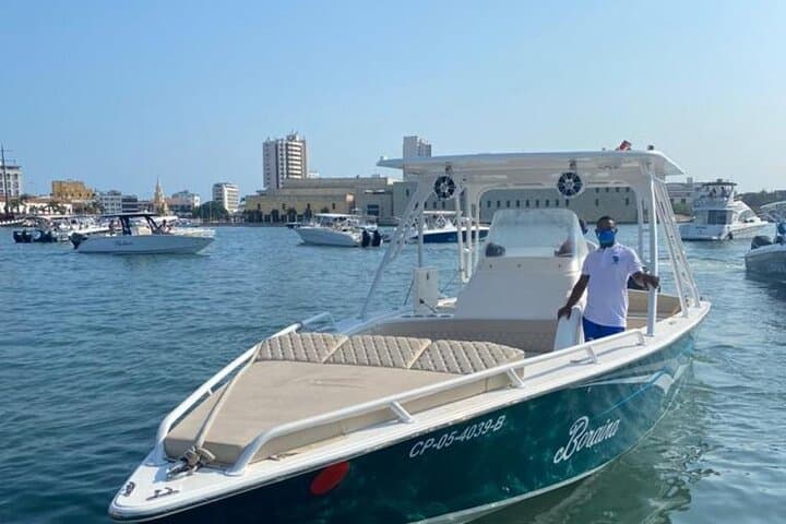 Private 34ft Luxury Boat Rental in Cartagena — Day Charters to Rosario & Playa Blanca photo 3