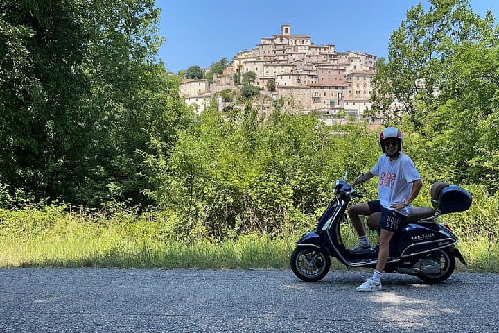 Vespa Tour to the Castles of Arcevia: 3-Hour Ride Through Marche's Medieval Hilltops